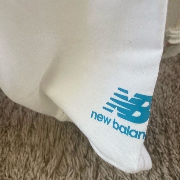 New Balance Kawhi Leonard Signature Santa Klaws Sweater Crew Neck Size XL Mens - Picture 3 of 8